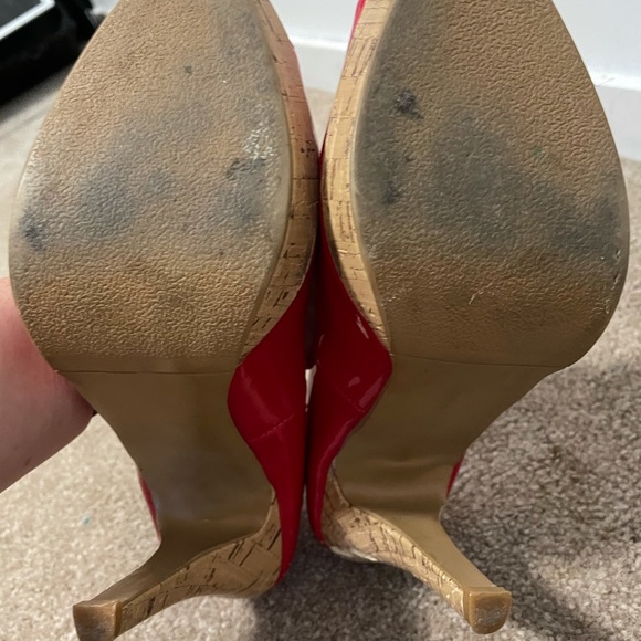 Red peep toe size 8 - Picture 3 of 5